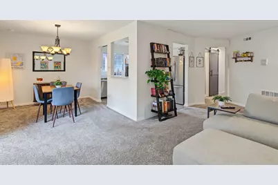1774 Gloucester Court #C, Wheaton, IL 60189 - Photo 8