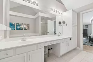 876 N Maple Ave, Palatine, IL 60067 - Photo 16