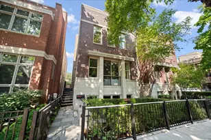 1942 N Wolcott Ave, Chicago, IL 60622 - Photo 2