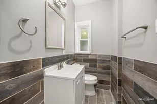 2608 E 74th Pl, Chicago, IL 60649 - Photo 16