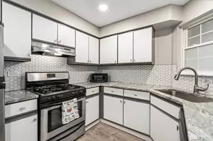 1028 Rockport Dr, Carol Stream, IL 60188 - Photo 4