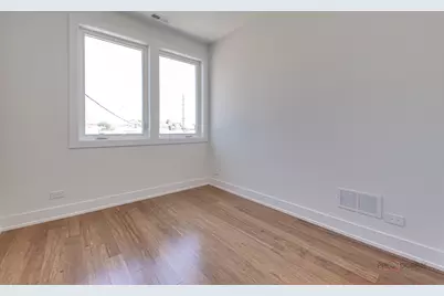 1745 N 34th Avenue, Stone Park, IL 60165 - Photo 16