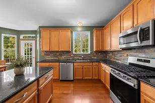 115 E Meadow Dr, Cortland, IL 60112 - Photo 4