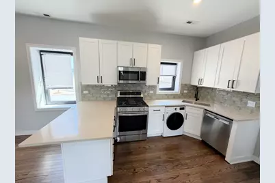 5209 N Milwaukee Avenue #2, Chicago, IL 60630 - Photo 2