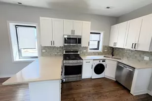 5209 N Milwaukee Ave, Chicago, IL 60630 - Photo 2