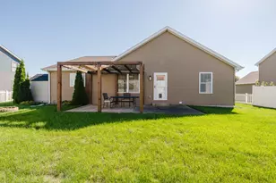 501 Newcastle Dr, Mackinaw, IL 61755 - Photo 42