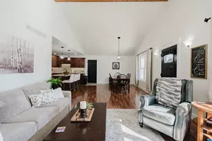 501 Newcastle Dr, Mackinaw, IL 61755 - Photo 10