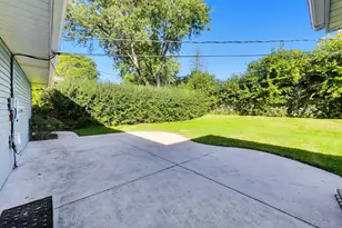 3136 Bellwood Ln, Glenview, IL 60026 - Photo 26