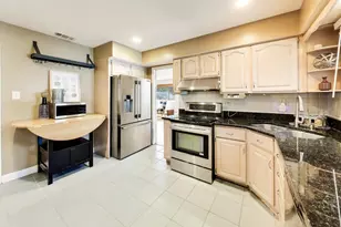 3136 Bellwood Ln, Glenview, IL 60026 - Photo 10