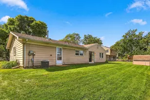 101 Emerson Dr, Schaumburg, IL 60193 - Photo 36