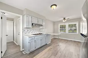 101 Emerson Dr, Schaumburg, IL 60193 - Photo 12