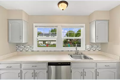 101 Emerson Drive, Schaumburg, IL 60193 - Photo 4