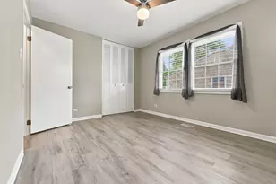 101 Emerson Dr, Schaumburg, IL 60193 - Photo 32
