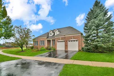 19 Eagle Ridge Drive, Hawthorn Woods, IL 60047 - Photo 2