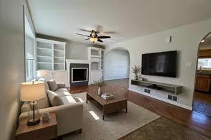 3008 W 110th Pl, Chicago, IL 60655 - Photo 2