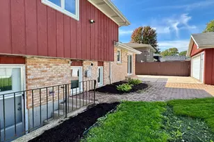 3008 W 110th Pl, Chicago, IL 60655 - Photo 16