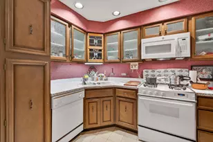 225 Lake Blvd, Buffalo Grove, IL 60089 - Photo 6