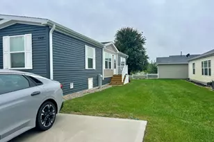 23649 W Lakepoint Dr, Channahon, IL 60410 - Photo 2