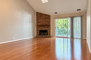 1006 Brentwood Cir, Buffalo Grove, IL 60089 - Photo 4