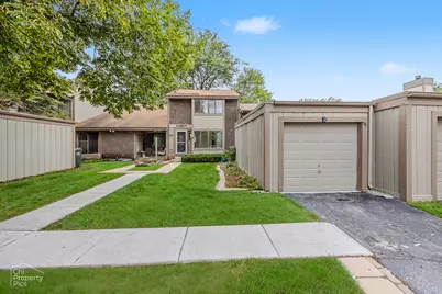 524 Yosemite Court, Roselle, IL 60172 - Photo 1
