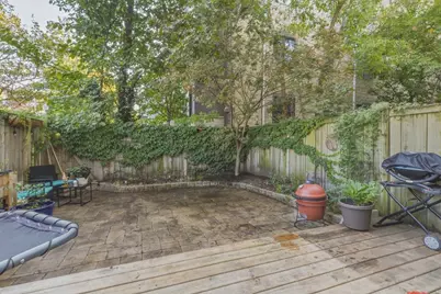 1111 W Cornelia Avenue #102, Chicago, IL 60657 - Photo 22