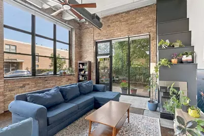 1111 W Cornelia Avenue #102, Chicago, IL 60657 - Photo 2
