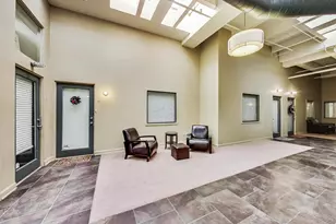 1111 W Cornelia Ave, Chicago, IL 60657 - Photo 24
