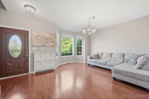 224 Burnett St, Yorkville, IL 60560 - Photo 2