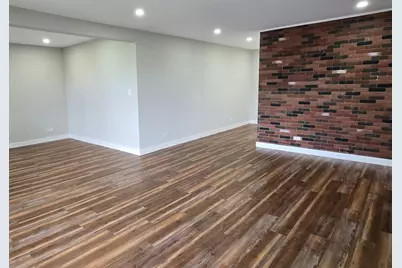 601 W Huntington Commons Road #313, Mount Prospect, IL 60056 - Photo 8