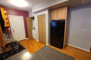 2318 W Rosemont Ave, Chicago, IL 60659 - Photo 8