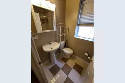 2318 W Rosemont Avenue #2, Chicago, IL 60659 - Photo 10