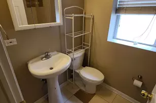 2318 W Rosemont Ave, Chicago, IL 60659 - Photo 10