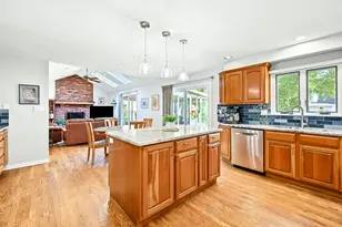163 Stonegate Ct, Glen Ellyn, IL 60137 - Photo 10