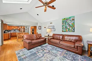 163 Stonegate Ct, Glen Ellyn, IL 60137 - Photo 14