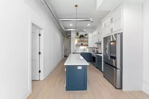 3300 N Racine Ave, Chicago, IL 60657 - Photo 4