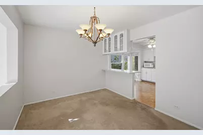 23 W Suffield Drive, Arlington Heights, IL 60004 - Photo 8