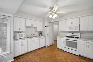 23 W Suffield Dr, Arlington Heights, IL 60004 - Photo 6