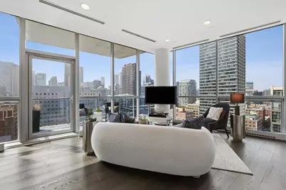 110 W Superior Street #1602, Chicago, IL 60654 - Photo 4