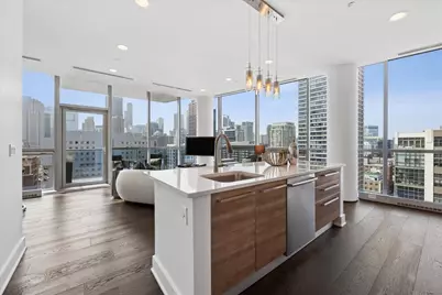 110 W Superior Street #1602, Chicago, IL 60654 - Photo 2