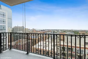 210 S Desplaines St, Chicago, IL 60661 - Photo 14