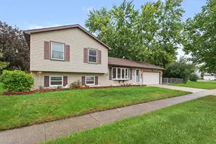 430 E Morse Ave, Bartlett, IL 60103 - Photo 1