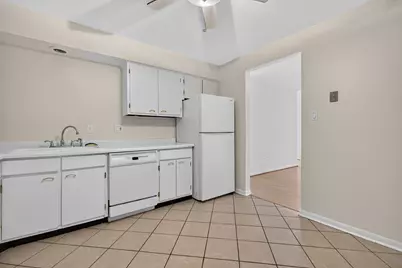 1133 S Finley Road #309, Lombard, IL 60148 - Photo 8