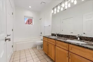 944 W 15th Pl, Chicago, IL 60608 - Photo 10
