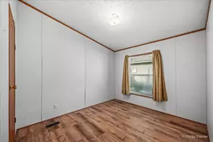 1130 Country Club Rd, Elgin, IL 60123 - Photo 18
