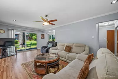 2632 N Windsor Drive #102, Arlington Heights, IL 60004 - Photo 4