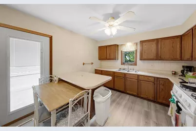 8910 Memory Trail, Wonder Lake, IL 60097 - Photo 8