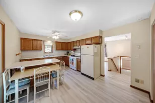 8910 Memory Trail, Wonder Lake, IL 60097 - Photo 10