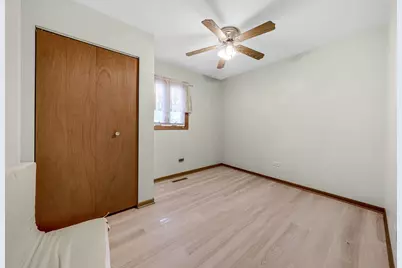 8910 Memory Trail, Wonder Lake, IL 60097 - Photo 16