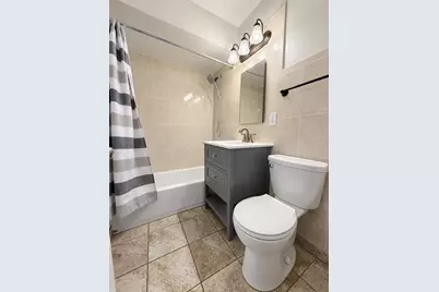929 S Oak Park Avenue #3NE, Oak Park, IL 60304 - Photo 4