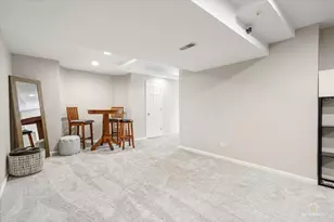 2010 Ivy Ridge Dr, Hoffman Estates, IL 60192 - Photo 32
